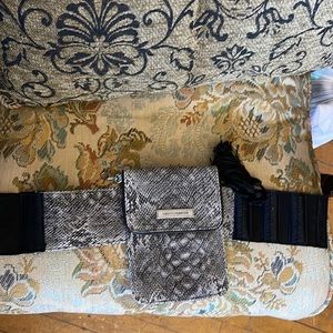 Smarter Garter Snakeskin thigh purse